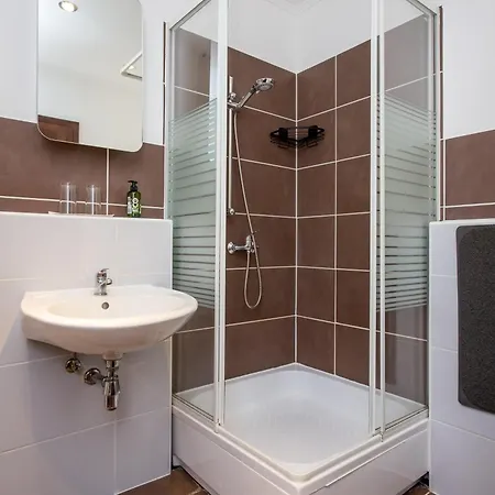 Cocoon Apartment *